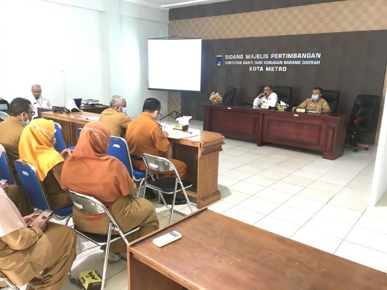 Pemeriksaan Tes Urine Pada ASN Inspektorat Kota Metro